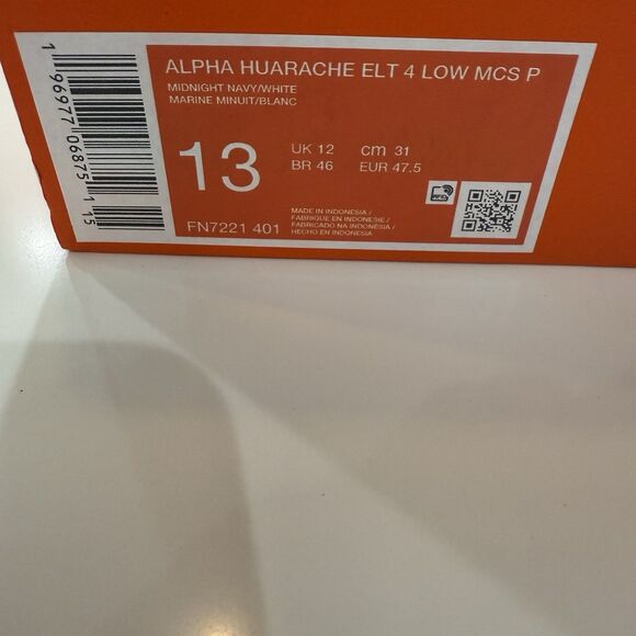 Athletic_Shoes